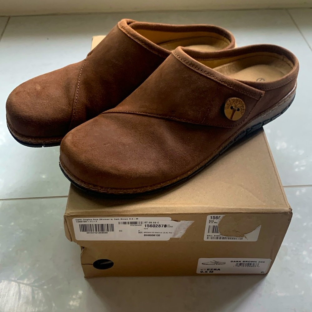 BN in box Earth Origins brown 9.5 m genuine leather slip-on clogs Ezra